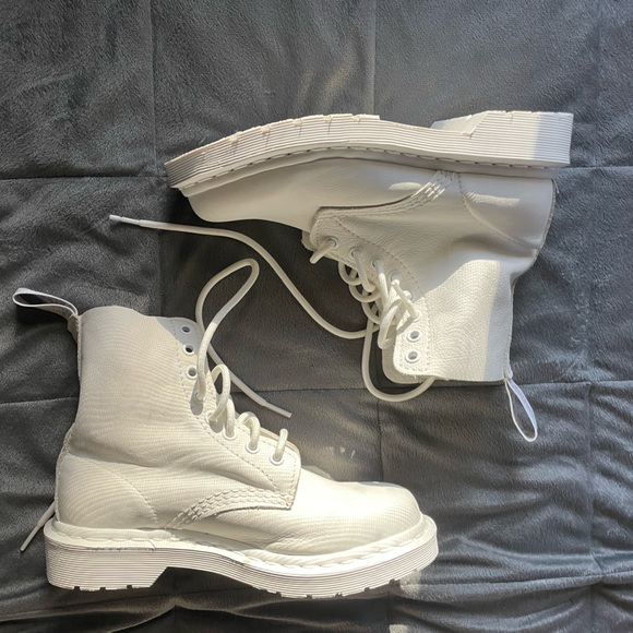 Dr marten combat boot 24480 - Picture 2 of 5